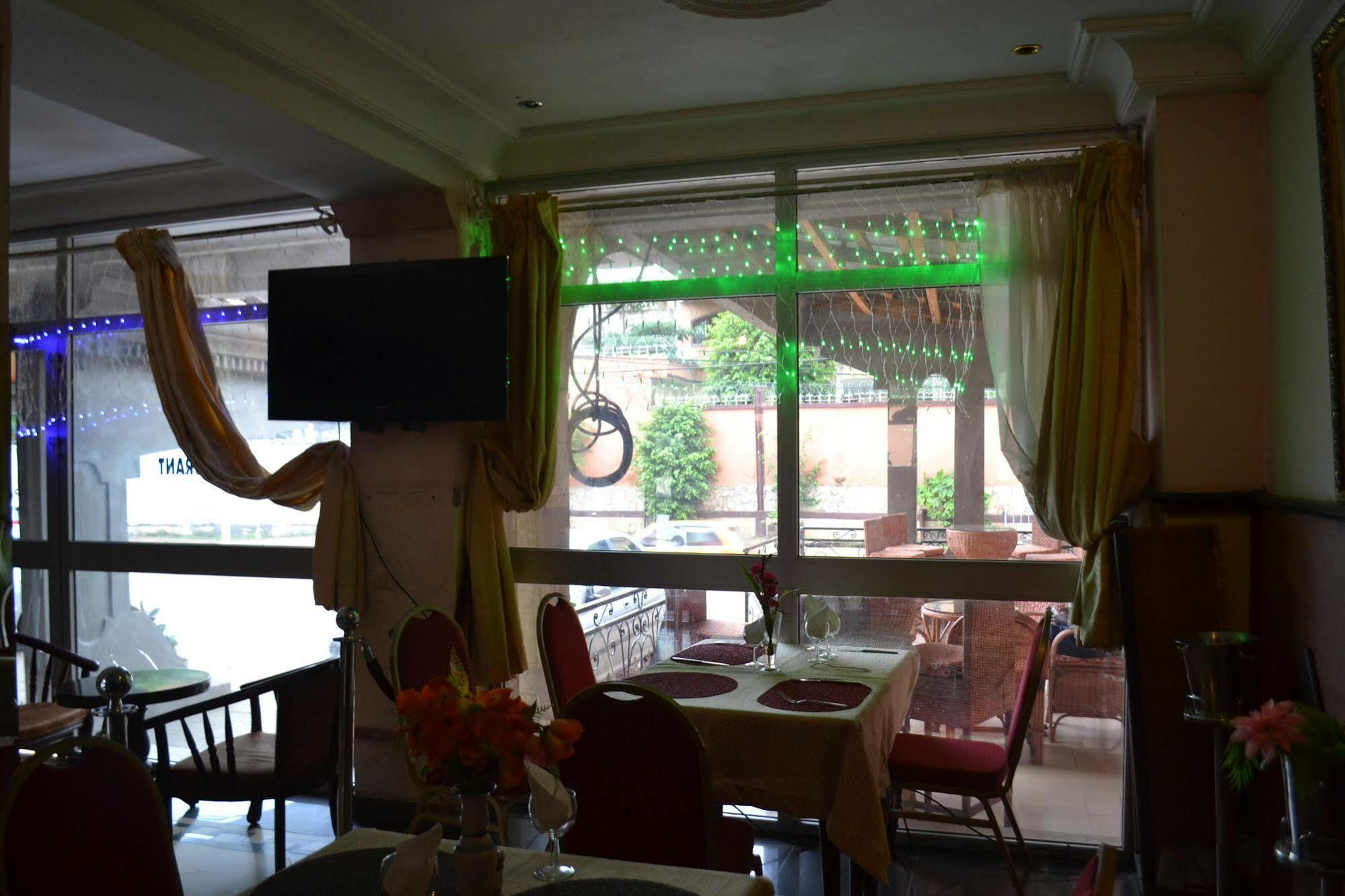 Hotel Le Diplomate Yaoundé Exteriér fotografie